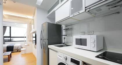 H&K Poolview Sky Loft Banqiao MRT by SuperHost