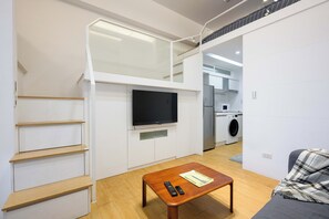 Interior - H&K Poolview Sky Loft Banqiao MRT by SuperHost (New Taipei City)
