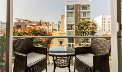 LUXURY APARTMENT IN MIRAFLORES, LIMA, PERU, 2 BEDROOMS WITH JACUZZI