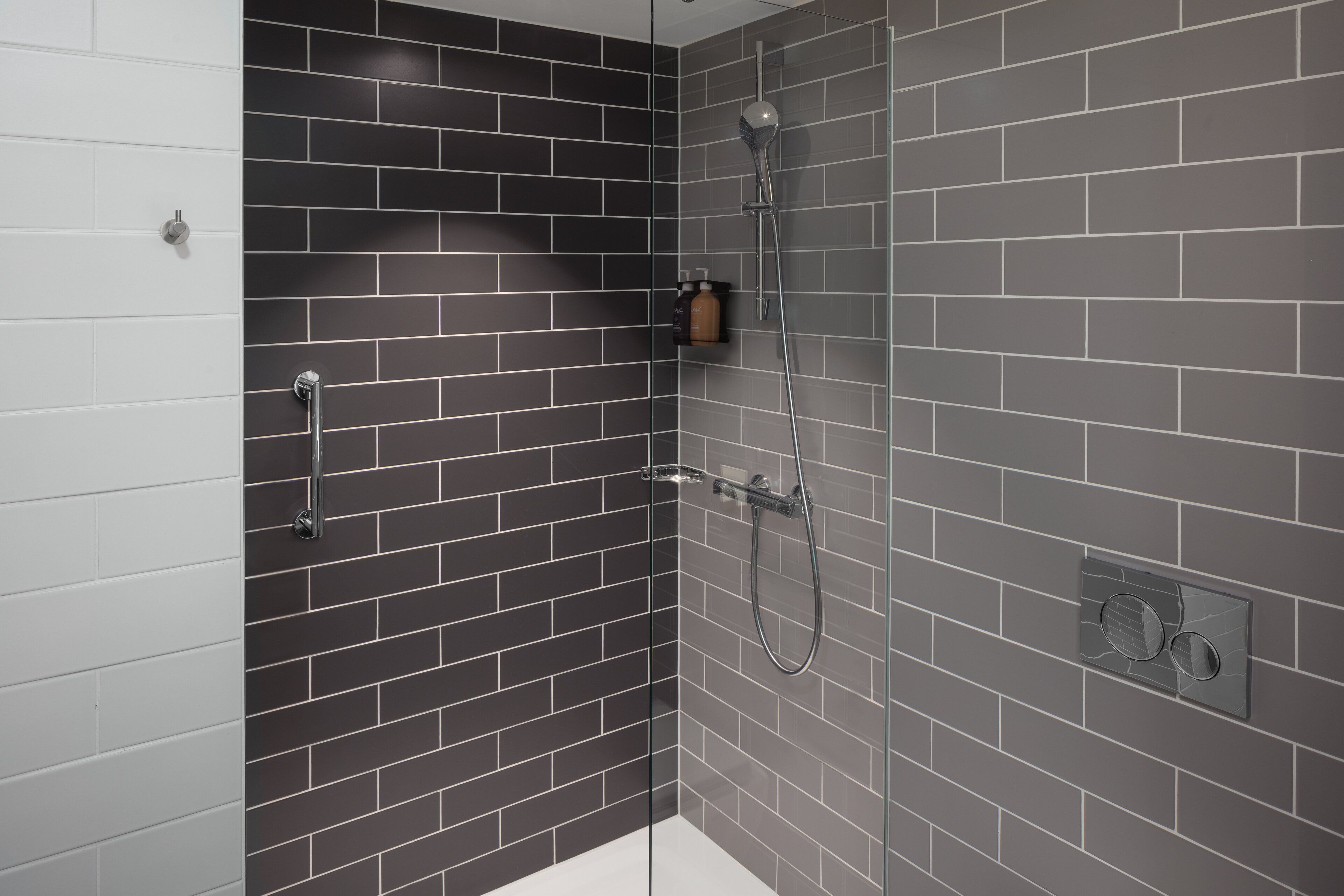 standard room, 2 single beds (free breakfast) | bathroom | shower, hair dryer, towels, soap