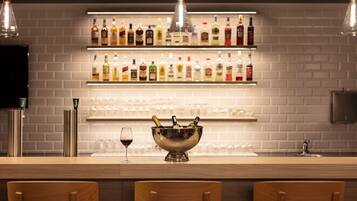 Bar (in der Unterkunft)