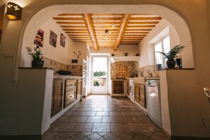 Fridge, microwave, oven, stovetop - Vacation rental house with pool LIOUX LS2-92 (Lioux)