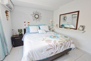 3 habitaciones, escritorio, tabla de planchar con plancha y wifi 