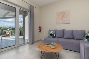 TV - Demargia Villa B - Ground Floor Apartment suitable for 2 (Zakynthos)