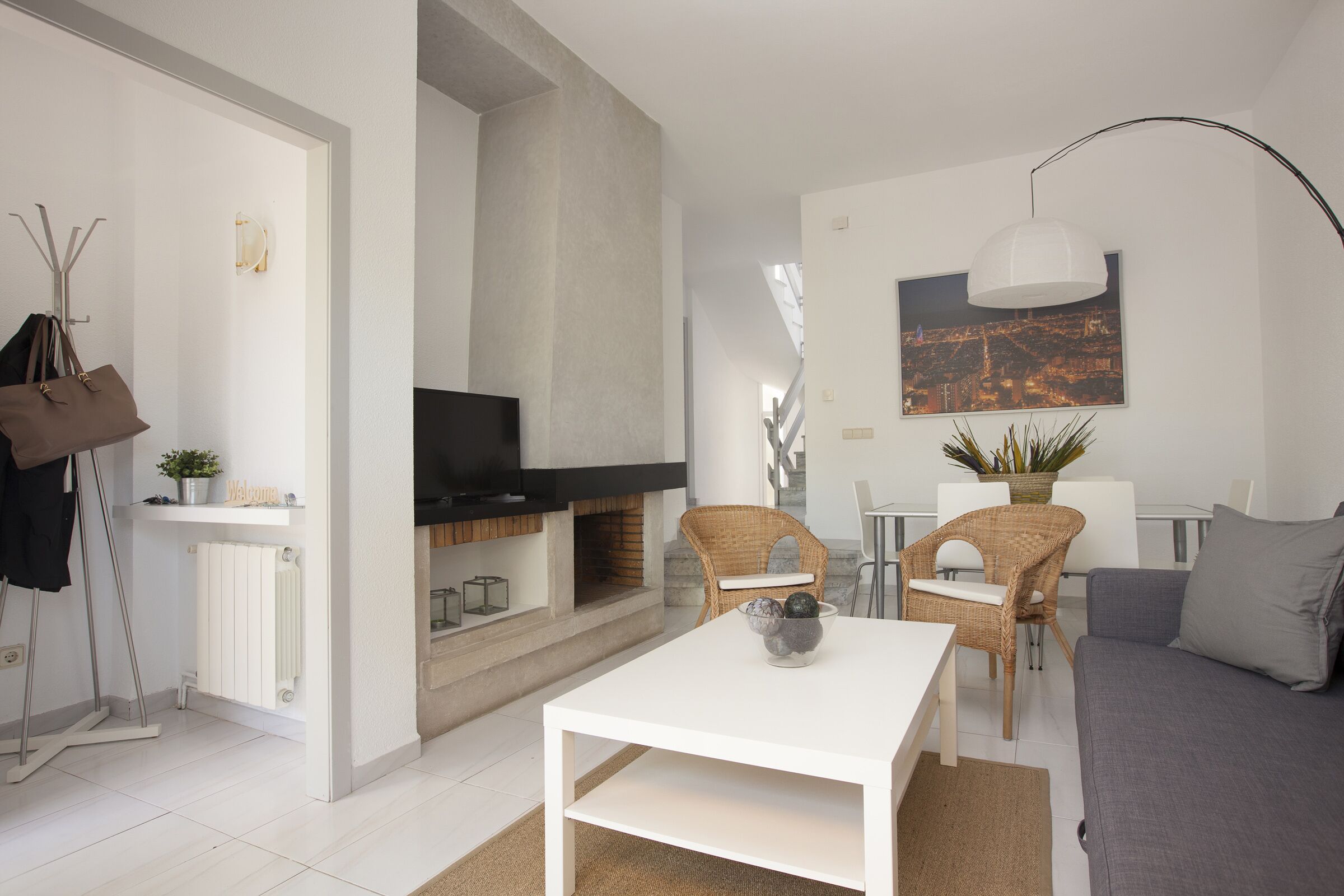 Televisie en een open haard