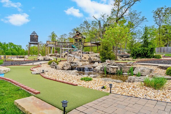 Property grounds - Lakefront Lodge 3-By SDC~FREE POOL/LAZY RIVER (Branson)