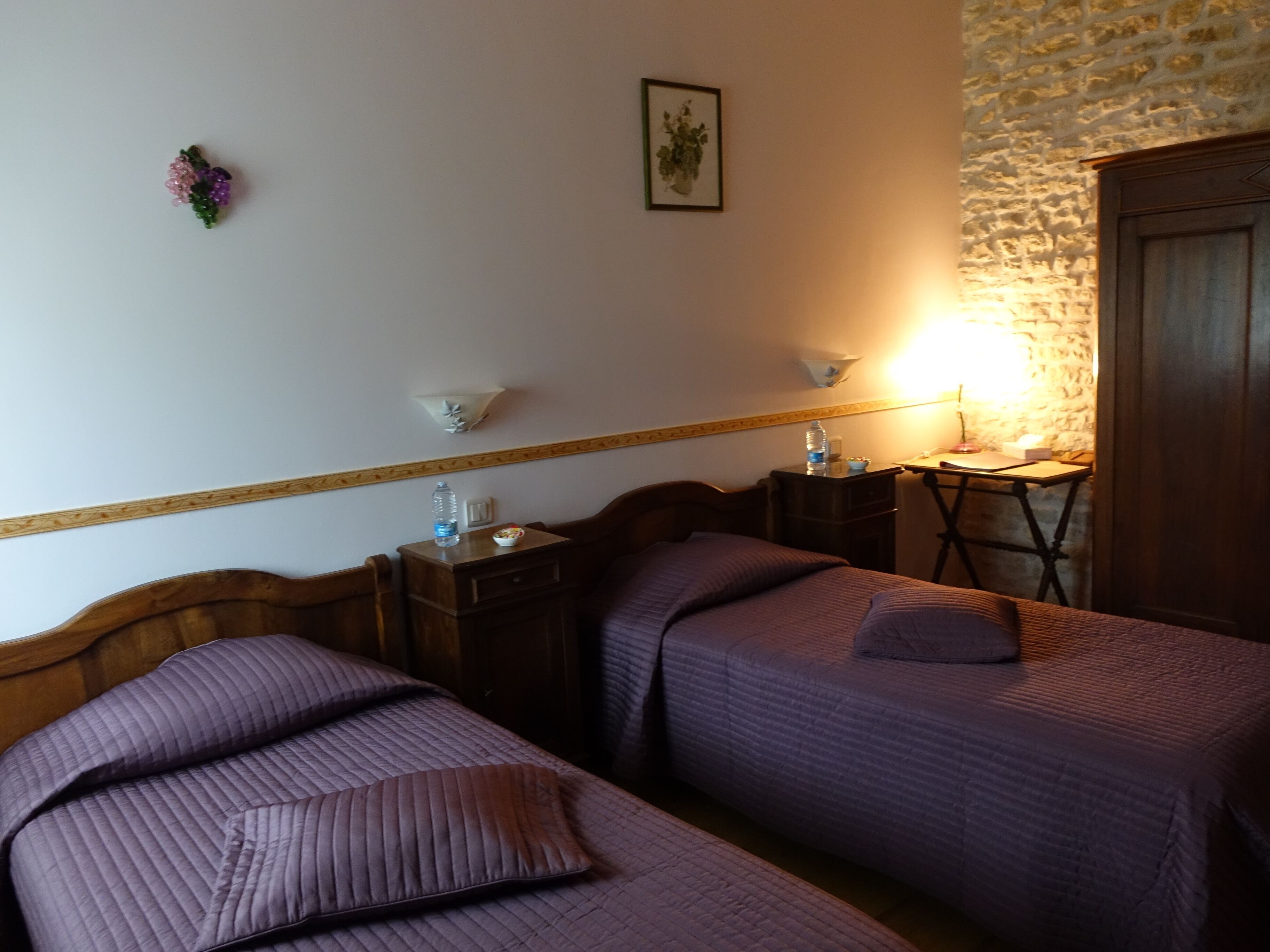 1 bedroom, desk, travel cot, free WiFi