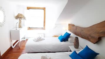 2 chambres, fer et planche à repasser, accès Internet, draps fournis
