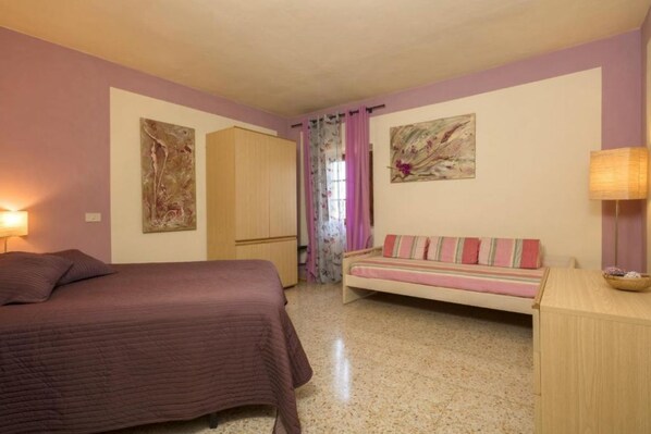 1 bedroom, iron/ironing board, travel crib, free WiFi