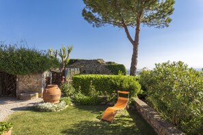 Property grounds -  Edera Apartment in a small tuscan village of San Gimignano Municipality (Castel San Gimignano)