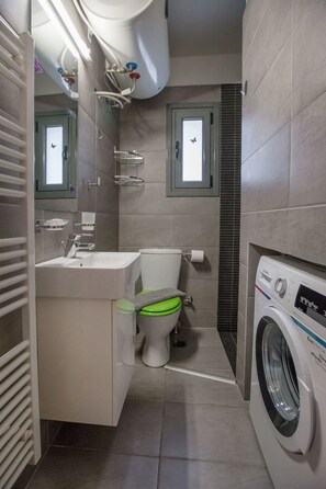 Apartment, 1 Bedroom | Bathroom