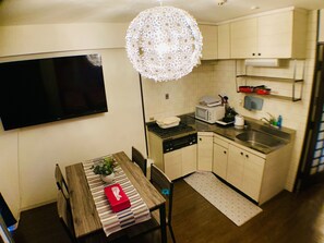 트래디셔널룸 (Japanese Western Style) | 거실 공간 | 평면 TV