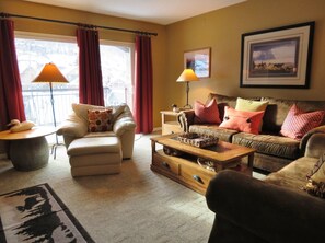 TV, fireplace, DVD player, stereo