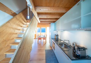 Réfrigérateur, micro-ondes, four, lave-vaisselle