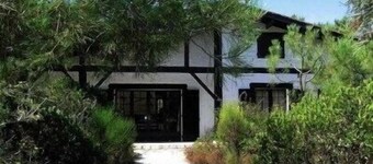 Renovated landaise style house with enchanted garden, 2 steps from the lake