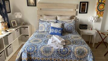 3 bedrooms, desk, iron/ironing board, free WiFi