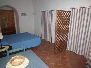 1 dormitorio y ropa de cama