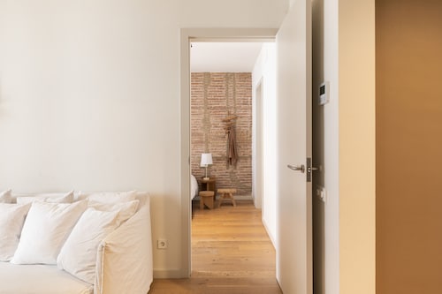 ゴースト-クワイエット2ベッド。 2バス。 アパート