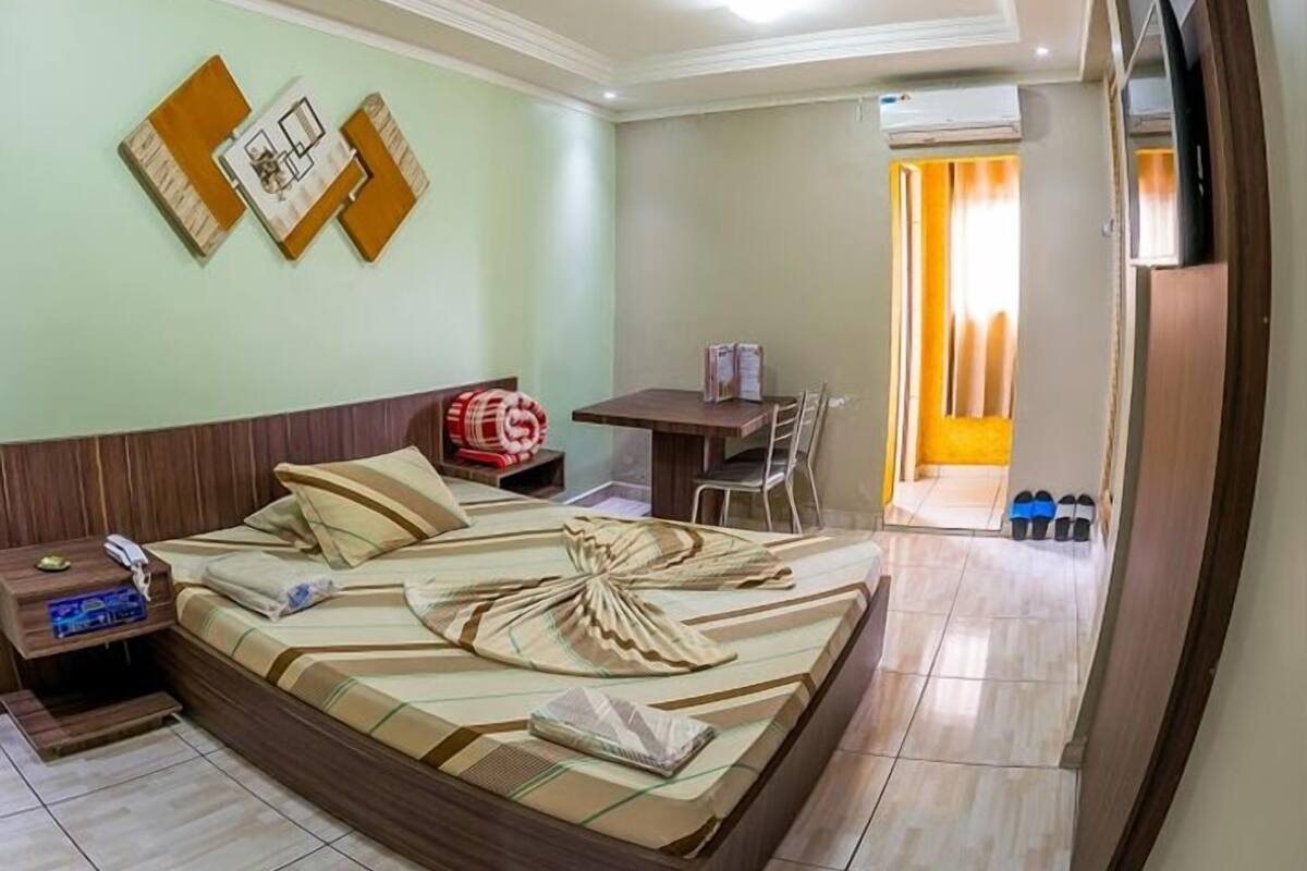 Desk, WiFi (free), bed sheets
