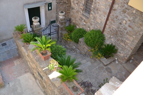 Renovated house located in the historic center of Montecorice