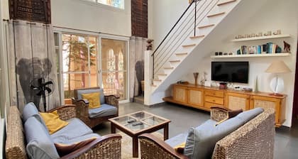 Somone: large air-conditioned villa with swimming pool, 10 people *, between Sea and Lagoon