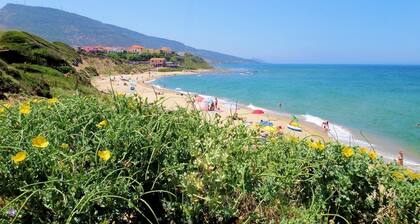 Holiday apartment - ideal f. Family and group - a few steps from the sea