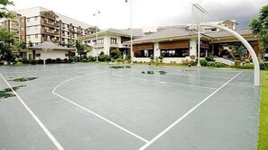 Sports court - 2 BEDROOM (MAYFIELD2-CAINTA-54 SQM (Pasig)