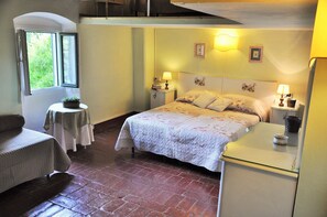 1 habitación, internet y ropa de cama 