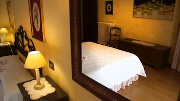 1 chambre, lit parapluie, Wi-Fi gratuit, draps fournis
