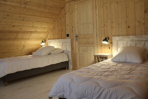 3 bedrooms, iron/ironing board, travel cot, free WiFi