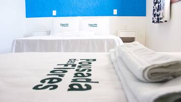 舒適雙人房 | 書桌、隔音、熨斗/熨衫板、免費 Wi-Fi