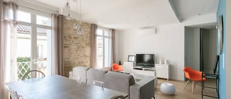 TV