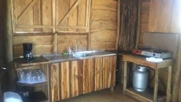 Traditional Cabin | Private kitchen | Fridge, microwave, dishwasher, rice cooker