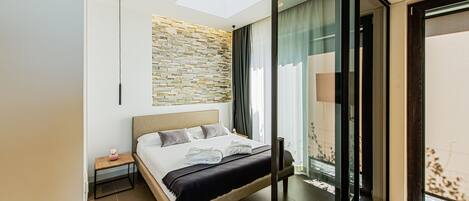 1 chambre, matelas mémoire de forme, coffres-forts dans les chambres