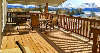 Old Town Lodge - Big View, 4 Bedrooms, Walk to everything!