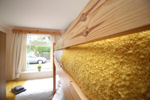 Apartamento standard, 2 quartos | 2 quartos, ferros/tábuas de passar roupa, Wi-Fi de cortesia