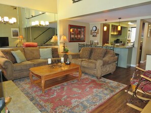 Smart TV, fireplace, DVD player, stereo