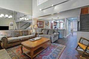 Smart TV, fireplace, DVD player, stereo