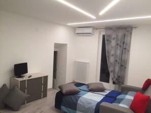 1 bedroom, soundproofing, WiFi, bed sheets - Oleandro apartment (Arco)