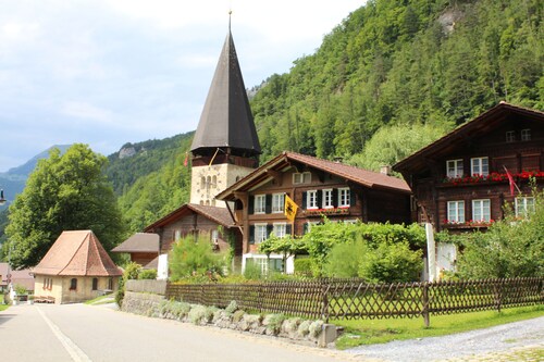 Chalet 9 (apartment on the 1st floor)