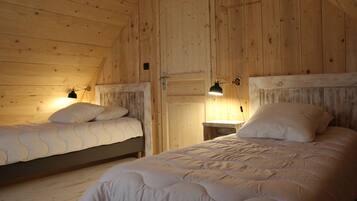 3 chambres, matelas mémoire de forme, fer et planche à repasser