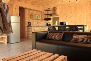 LED TV - Chalet "la chadeyre" recently built, free wifi, heating included (Murol)