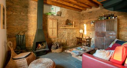 House of the Priests, Puerto de la Laja