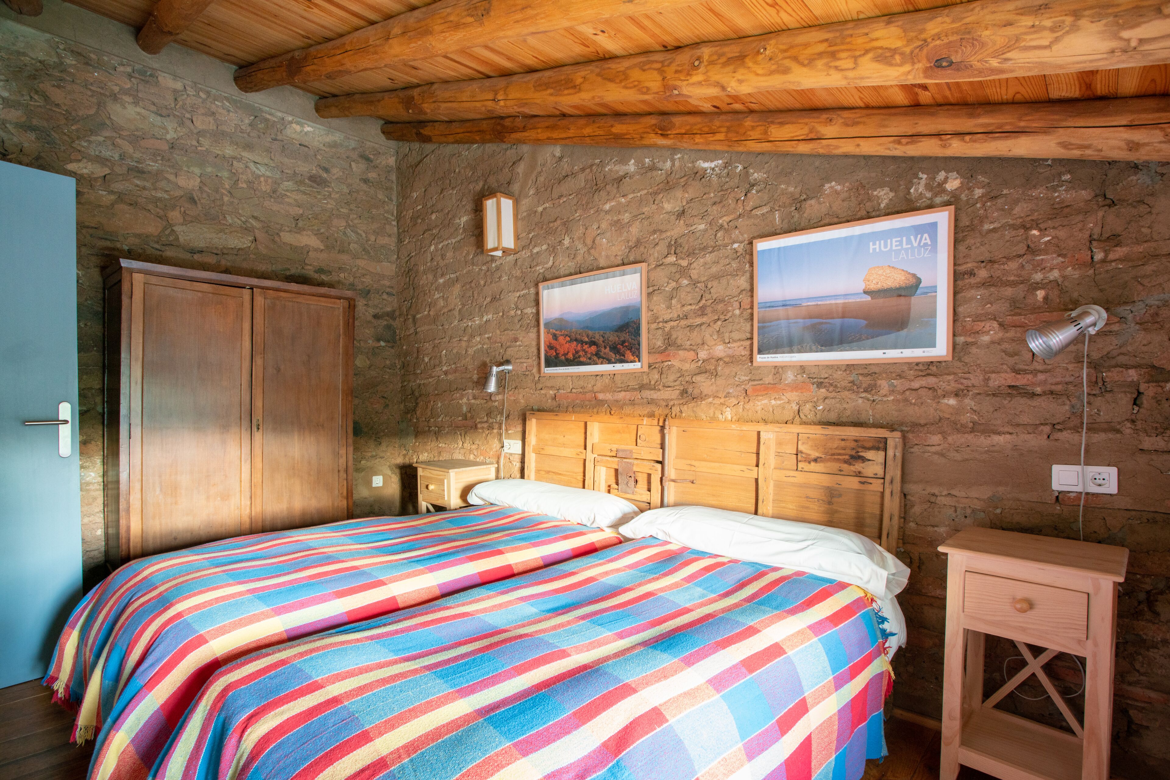 2 bedrooms, iron/ironing board, bed sheets