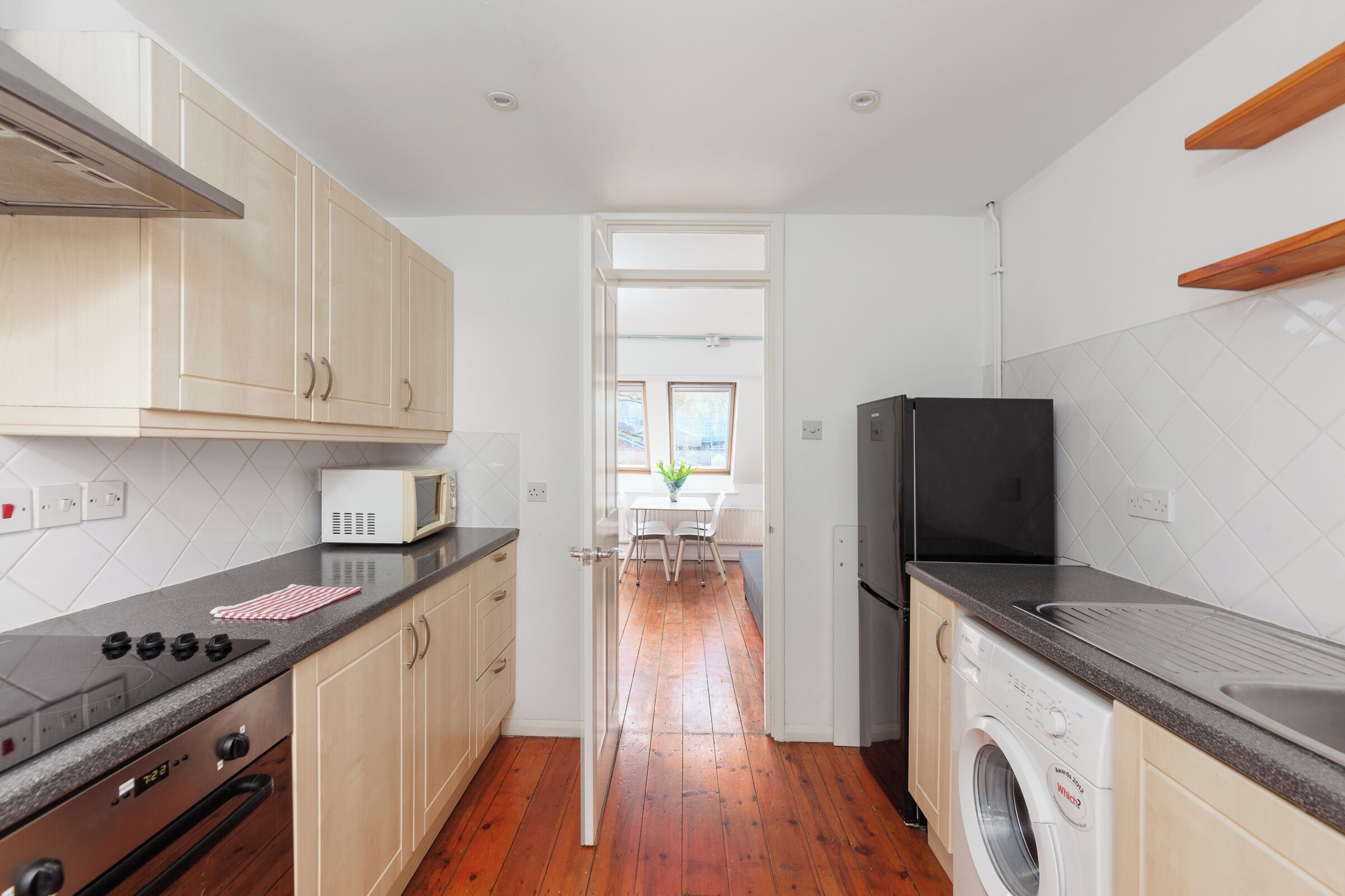 Refrigerador, microondas, horno, placa de cocina