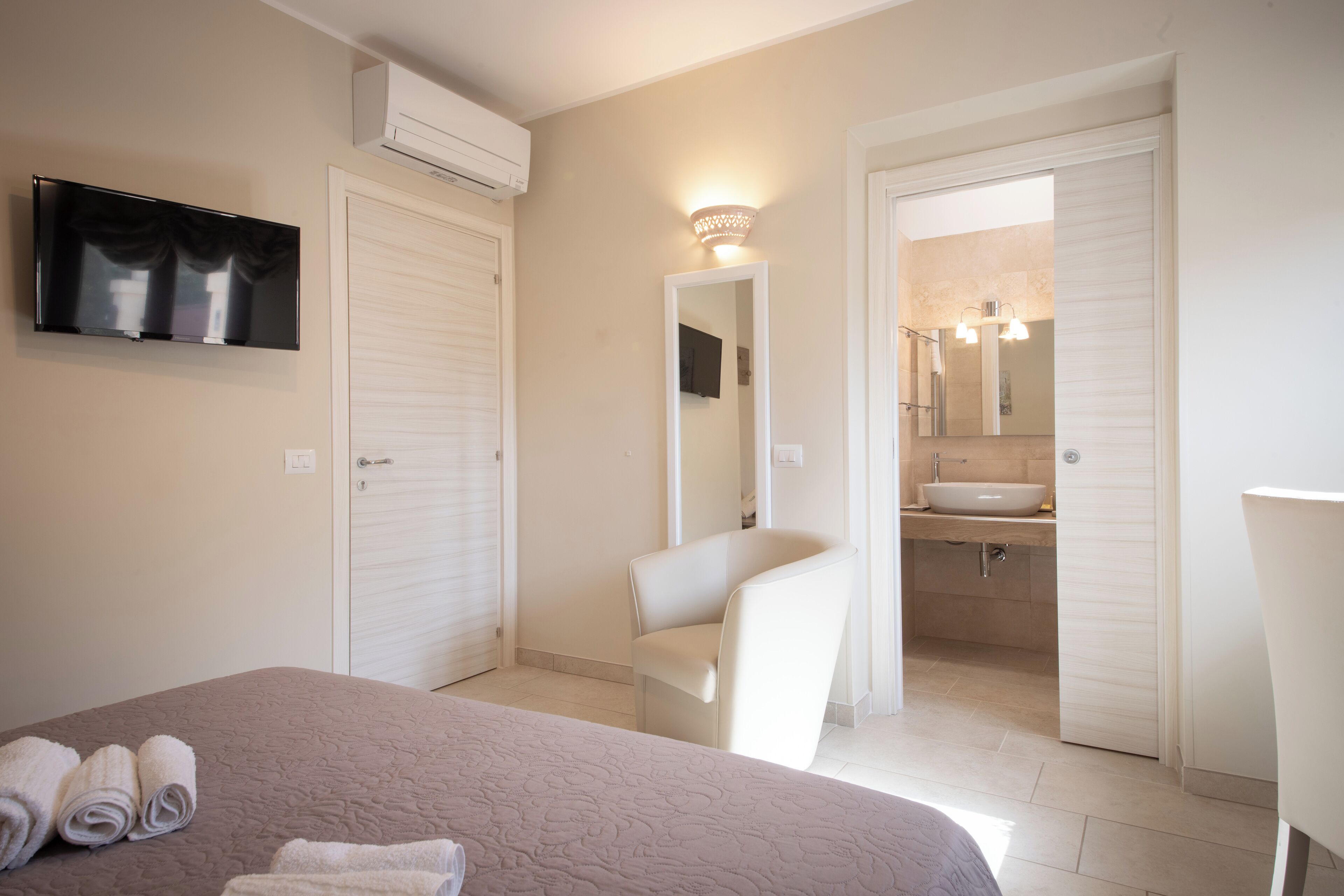 傳統別墅 | 迷你吧、房內夾萬、書桌、遮光窗簾/窗簾