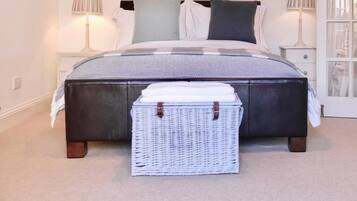 Cottage | 1 bedroom, iron/ironing board, free WiFi, bed sheets