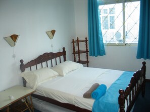 3 bedrooms, iron/ironing board, Internet, bed sheets