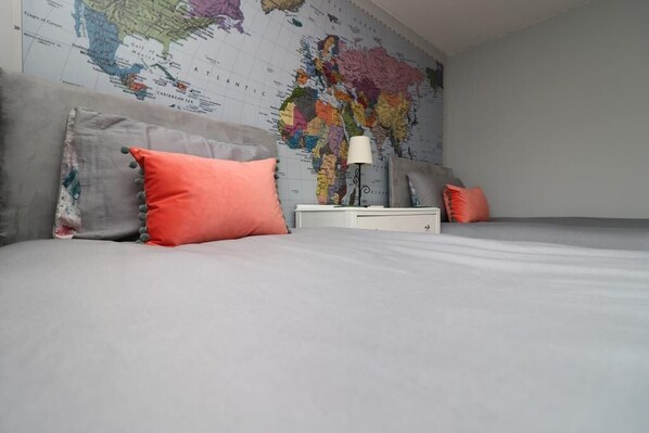 Three-Bedroom House | 3 bedrooms, iron/ironing board, free WiFi, bed sheets