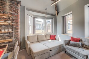 Luxury Apartment (20) | Living area - The Lightwell Apartments - Stunning, Central & Luxurious (Manchester)